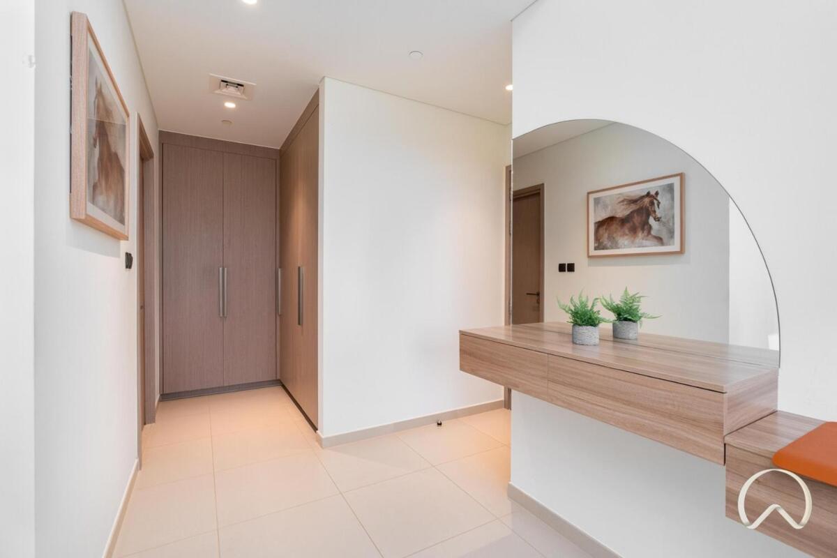 Luxurious 4br In Act 1 Act 2 With Burj Khalifa View *